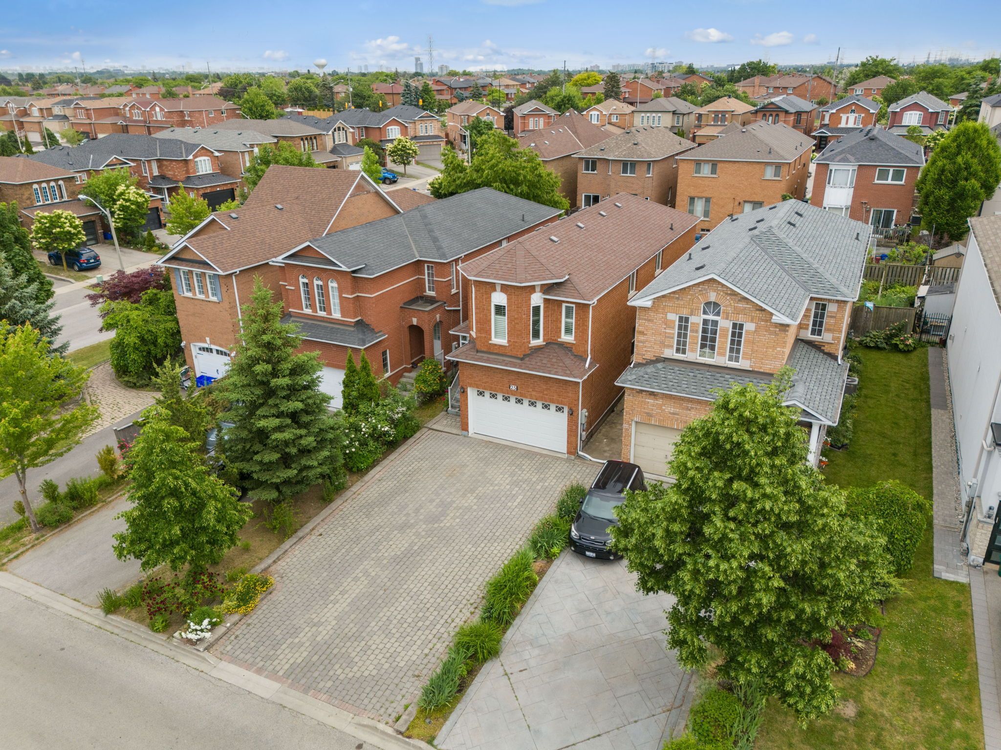 وان، کانادا | بهترین قیمت | بهترین محله در West Woodbridge | سان‌وی هاوس