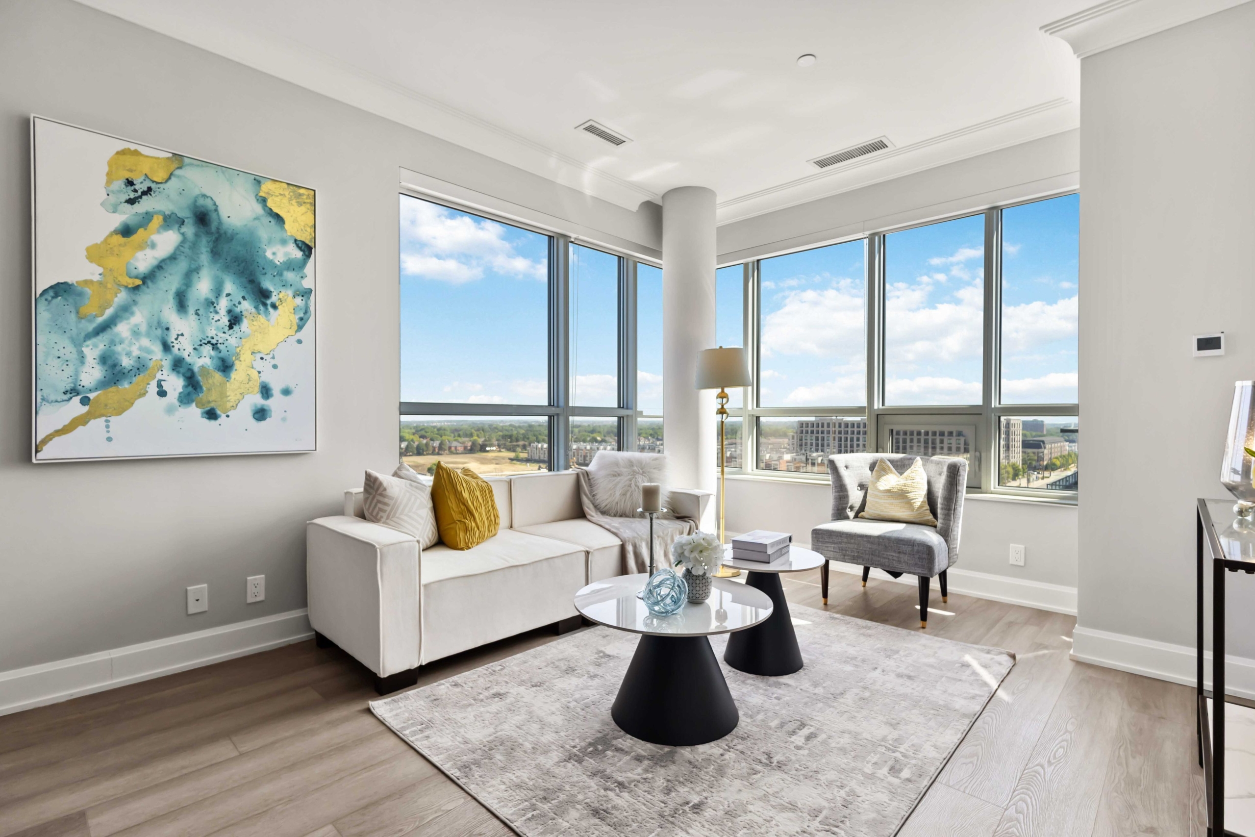 مارکهام، قلب شهر | ۲ خواب یک اتاق مجزا | Riverview Condos - سان‌وی هاوس