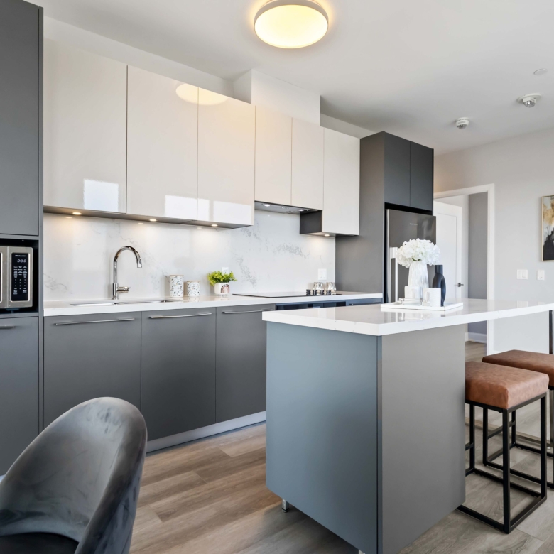 مارکهام، قلب شهر | ۲ خواب یک اتاق مجزا | Riverview Condos - سان‌وی هاوس