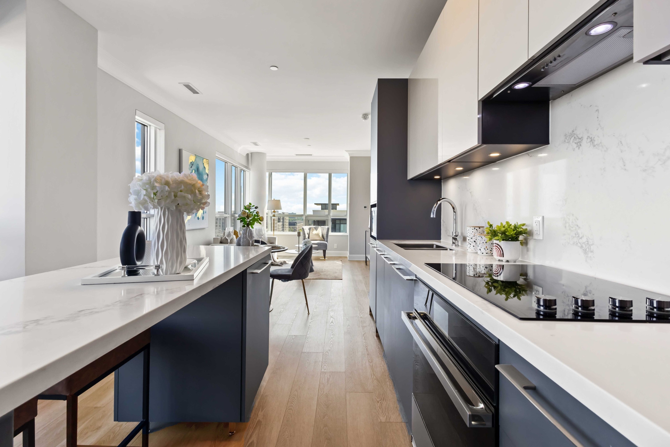 مارکهام، قلب شهر | ۲ خواب یک اتاق مجزا | Riverview Condos - سان‌وی هاوس