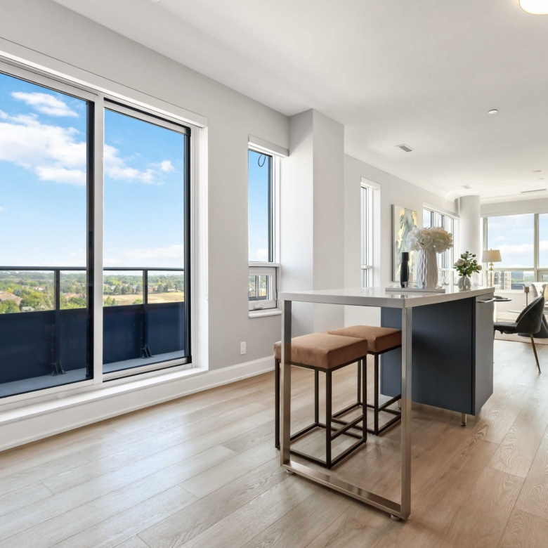 مارکهام، قلب شهر | ۲ خواب یک اتاق مجزا | Riverview Condos - سان‌وی هاوس