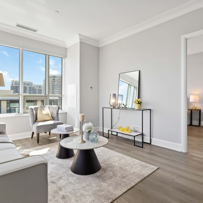 مارکهام، قلب شهر | ۲ خواب یک اتاق مجزا | Riverview Condos - سان‌وی هاوس