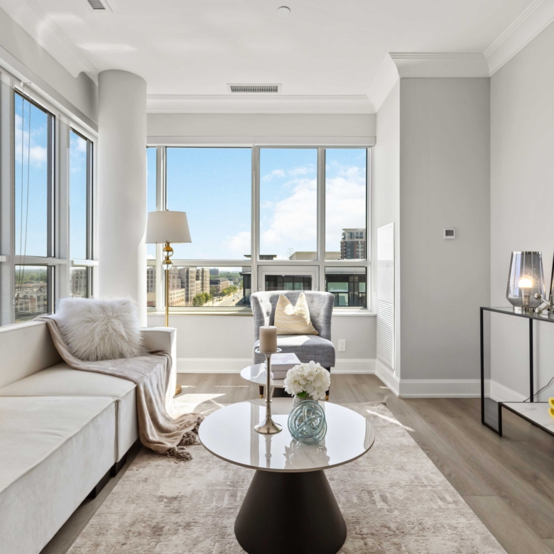 مارکهام، قلب شهر | ۲ خواب یک اتاق مجزا | Riverview Condos - سان‌وی هاوس