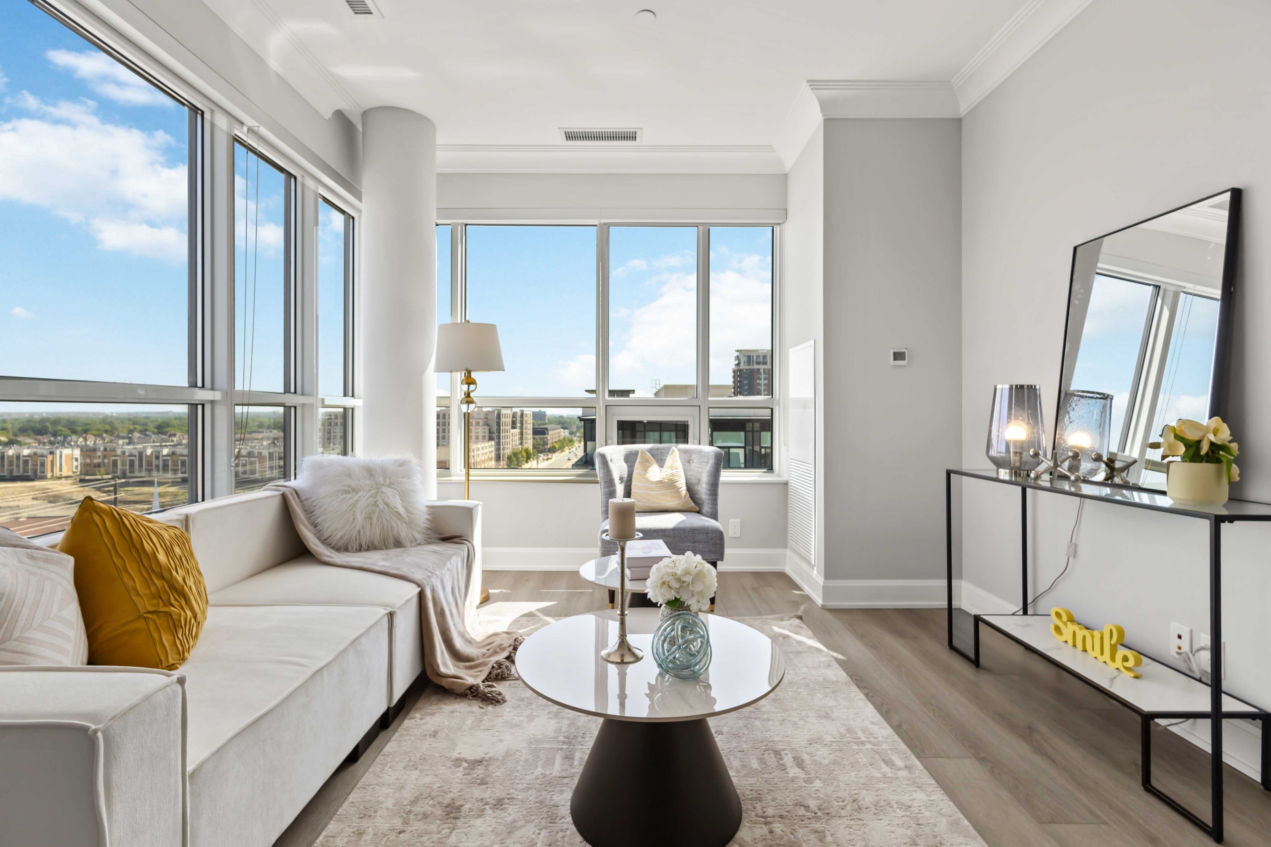 مارکهام، قلب شهر | ۲ خواب یک اتاق مجزا | Riverview Condos - سان‌وی هاوس