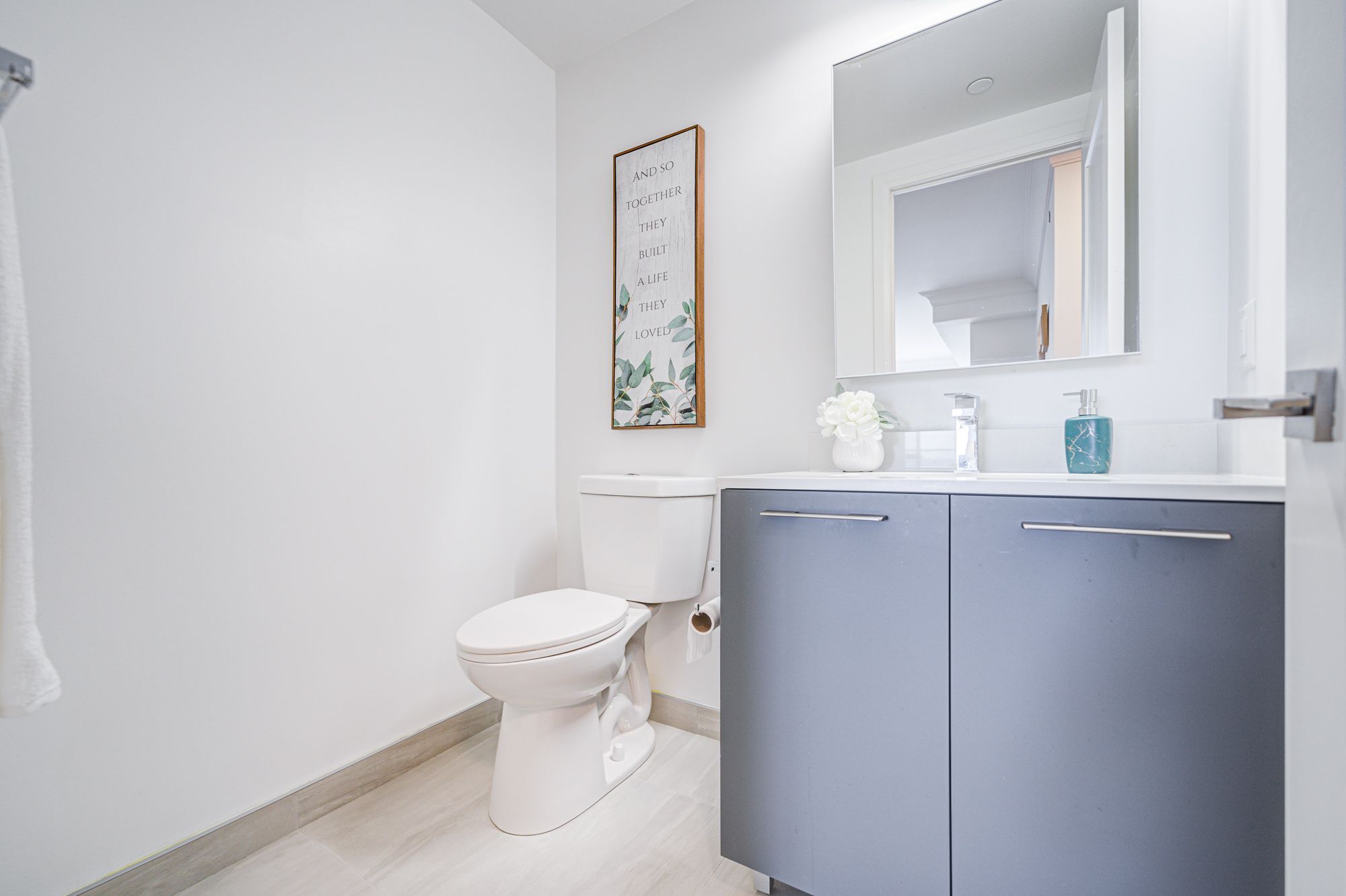 مارکهام، Uptown | یک اتاق مجزا و 2 خواب | Riverview Condos - سان‌وی هاوس
