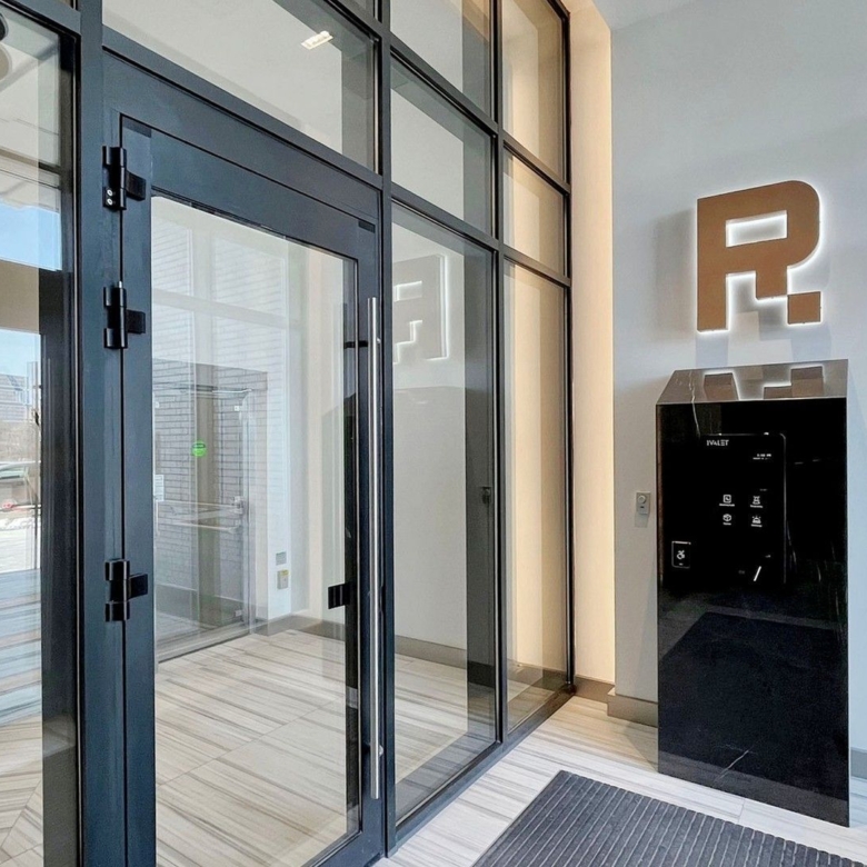 مارکهام، Uptown | یک اتاق مجزا و 2 خواب | Riverview Condos - سان‌وی هاوس