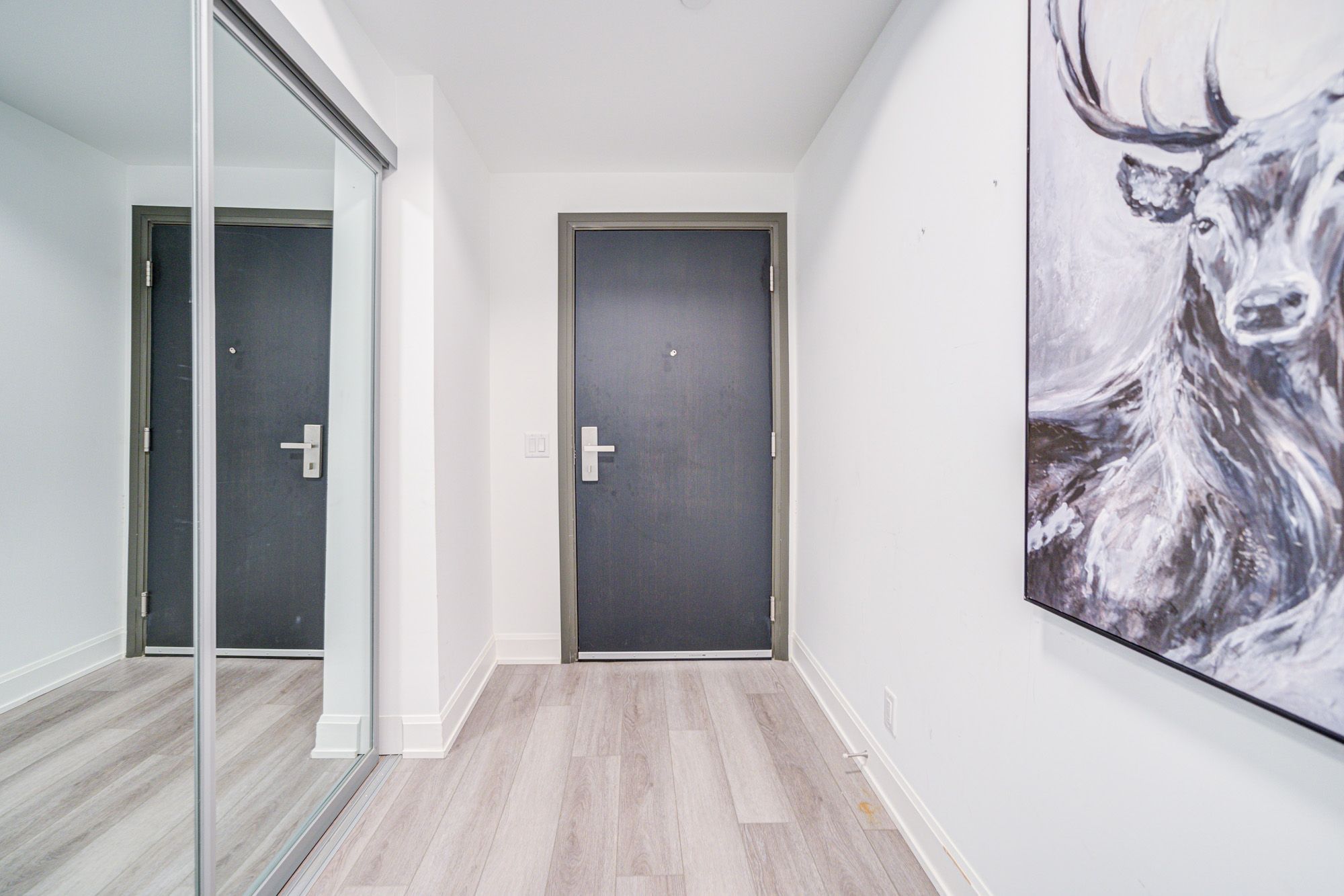 مارکهام، Uptown | یک اتاق مجزا و 2 خواب | Riverview Condos - سان‌وی هاوس